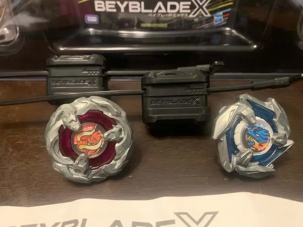 Beyblade X Xtreme Battle Set with Beystadium Arena 4-60R and 3-60T